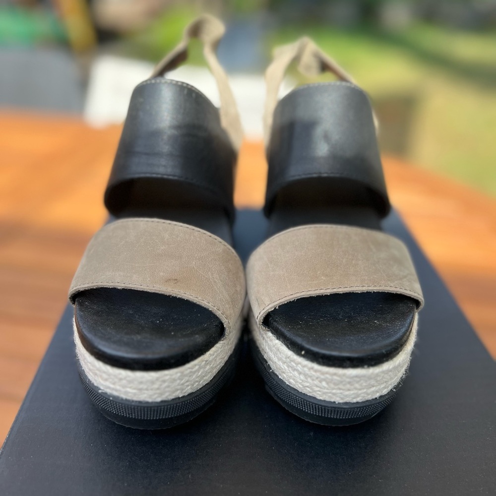 Sorel Joanie II Slingback Wedge Heal Platform sandals . Size 8.5